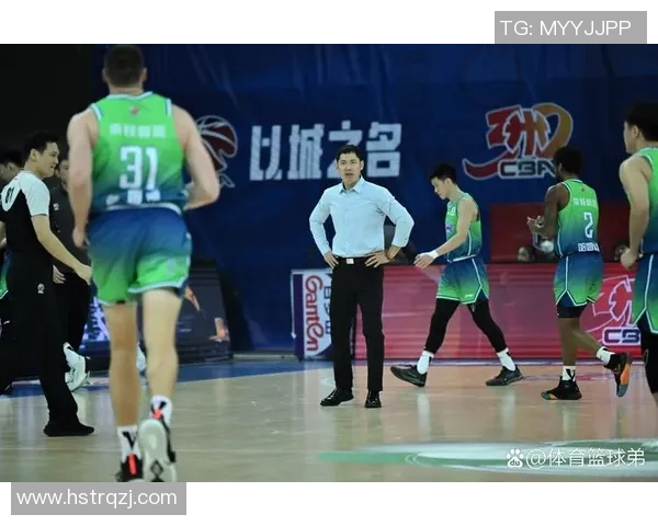 张庆鹏接任北控主帅休赛期球队将迎来人员调整与变动 张庆鹏接任北控主帅休赛期球队将迎来人员调整与变动